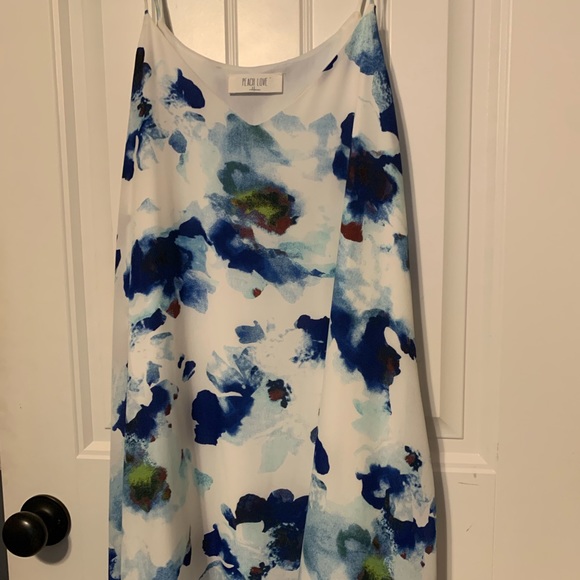 Dress - Picture 1 of 2